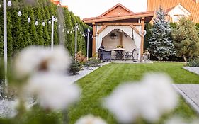 APARTEMENTY WERANDA z ogrodem w centrum